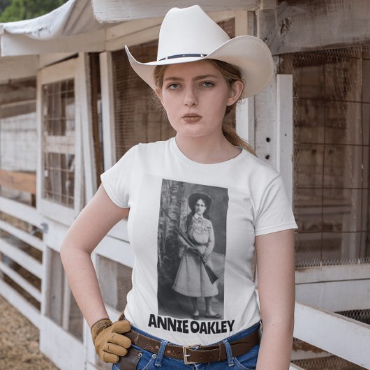 ANNIE OAKLEY MET PISTOLEN LADIES WOMENS T-SHIRTS