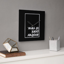 Another point of view vierkante klok