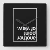 Another point of view vierkante klok (Voorkant)