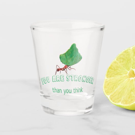 Ant met een groot blad shot glas (Voorkant)