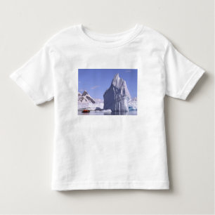 Antarctica, Antarctisch schiereiland. Zodiak en Kinder Shirts