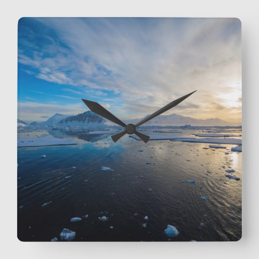 Antarctica. nabij Adelaide Island. De Golf 2 Vierkante Klok (Voorkant)