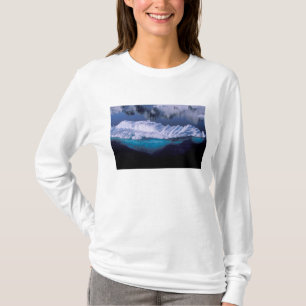 Antarctica, Paradise Bay. Iceberg in kristal T-shirt