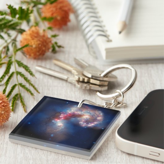 Antenne: een galactisch bril sleutelhanger (Voorkant Rechts)