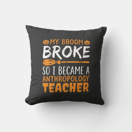 Anthropologiedocent Gebroken Bezem Halloween-ontwe Kussen (Voorkant)