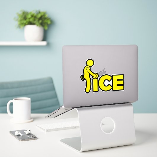 Anti ICE f*ck ICE Anti Deportation resist car Sticker (Laptop op bureau)