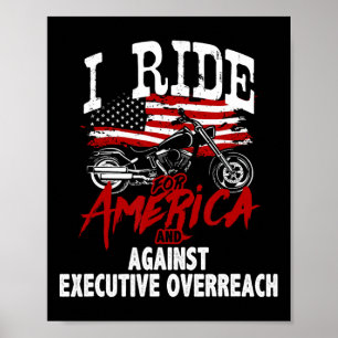 Anti-Trump-biker verzet zich tegen overdaad van le Poster