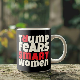 Anti-Trump feministische protestslogan rood zwart Koffiemok