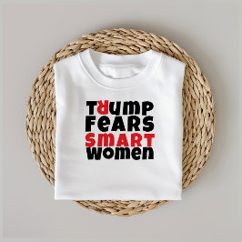 Anti-Trump feministische protestslogan rood zwart Tri-Blend Shirt