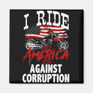Anti-Trump-fietser verzet zich tegen corruptieprot Magneet