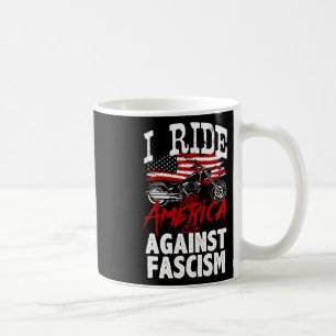 Anti Trump-motorrijder verzet zich tegen fascisme Koffiemok