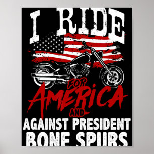 Anti Trump-motorrijder verzet zich tegen president Poster
