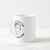 Anti-Trump puinhoop rond krijgen gearresteerd Koffiemok (Voorkant links)