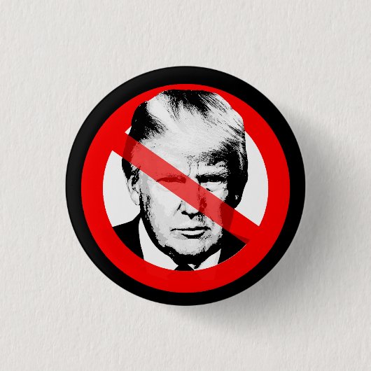 Anti Trump Ronde Button 3,2 Cm (Voorkant)