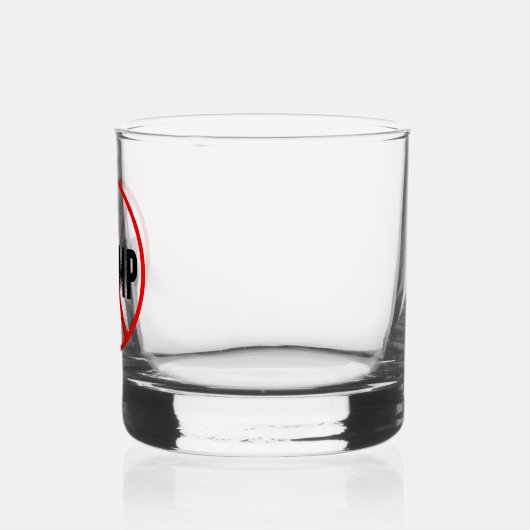 Anti-Trump Simple Red Circle X Politiek Whisky Glas (Links)
