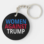 Anti-Trump - Vrouwen tegen Trump Sleutelhanger (Achterkant)