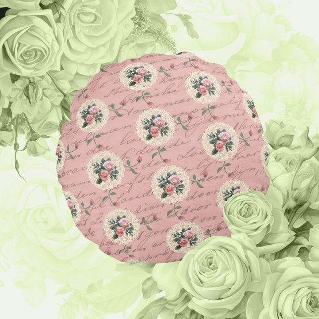 Antiek belettering  Rozen Rond Kussen (Vintage and so sweet!)
