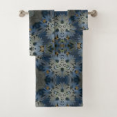 Antiek Blauwe Daisy Bloemen Bad Handdoek (Insitu)