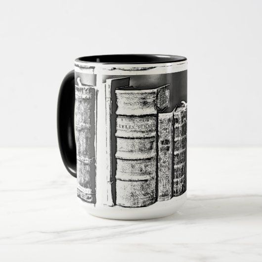 Antiek boeken op de Mok van de Shelf Coffee (Voorkant links)