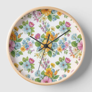 Antiek houten wandklok met wilde bloemenpatroon