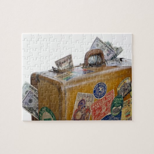 Antiek koffer met uitstekende geldmiddelen legpuzzel (Horizontaal)