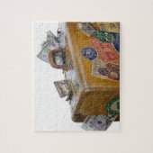 Antiek koffer met uitstekende geldmiddelen legpuzzel (Verticaal)