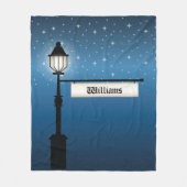 Antiek lamppost 's nachts met aangepaste naam fleece deken (Voorkant)