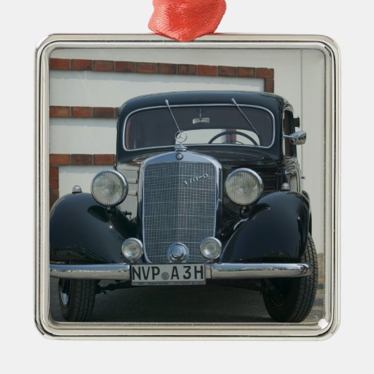 antiek mercedes metalen ornament (Voorkant)