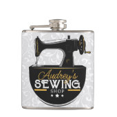 Antiek naaimachine TOEVOEGDE NAAM Zeemacht Heupfles (Voorkant)