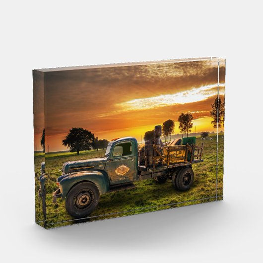 Antiek ophaalslag in het platteland fotoblokken (Links)
