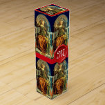 ANTIEK RENAISSANCE TAROTS/KONINGIN VAN CUPS MONOGR WIJN GESCHENKDOOS<br><div class="desc">Ontbrekende kleine arcana koningin van bekertjes gemaakt en vervangen door Bulgan Lumini c) Digitale collage en schilderij geïnspireerd door middeleeuwse tarots. Dit prachtige Visconti-dek kan het oudste Tarot-dek zijn dat bestaat. Het is een van de vele met de hand geschilderde Italiaanse dekken die de familie Visconti in de 15e eeuw...</div>