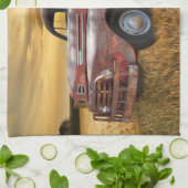 Antiek Rode Vrachtwagen Boerderij Veldzonsondergan Theedoek (Gevouwen)