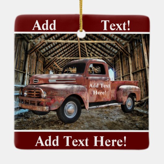 Antiek rode vrachtwagen in bijtende schuur keramisch ornament (Achterkant)