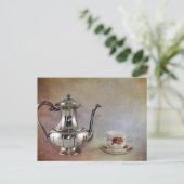 Antiek Silver Tea Pot and Bone China Cup Briefkaart (Staand voorkant)