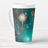 Antiek Skeleton Keys op groene achtergrond Latte Mok (Linkerhoek)