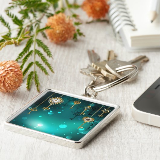 Antiek Skeleton Keys op groene achtergrond Sleutelhanger (Zijkant)