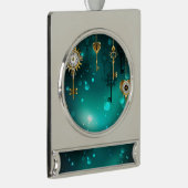 Antiek Skeleton Keys op groene achtergrond Verzilverd Banner Ornament (Rechts)