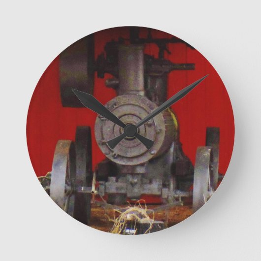 Antiek tracter met stoomaandrijving ronde klok (Voorkant)