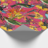 Antiek vogels en bloemen patroon op roze cadeaupapier (Hoek)
