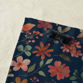 Antiek Waterverf Print Bloemen op Navy Strandlaken (In situ)