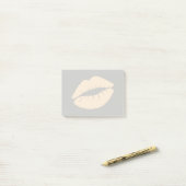 Antiek witte gekleurde lippen post-it® notes (Op bureau)