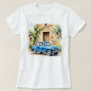 Antieke auto bij een stenen huisje t-shirt