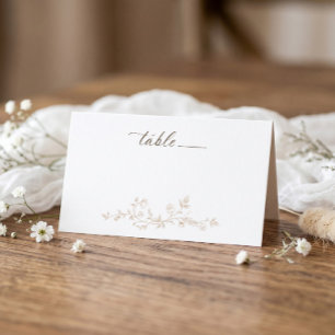 Antieke Beige Tane Bruiloft met Franse Bloemen in Plaatskaartje