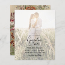 Antieke botanische bordeauxrode bloemen trouwkaart