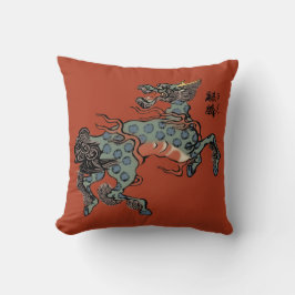 Antieke Chinese Qilin op Chinese Rood Kussen