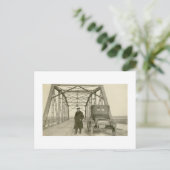 Antieke echte foto van man met auto briefkaart (Staand voorkant)