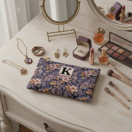 Antieke erfstuk bloemblaadjes paarse bloemmonogram etui