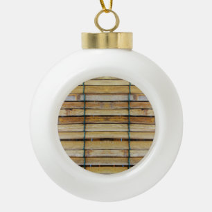 Antieke houten latten keramische bal ornament