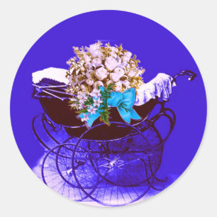 ANTIEKE KINDERWAGEN MET BLOEMEN BABYSHOWER RONDE STICKER