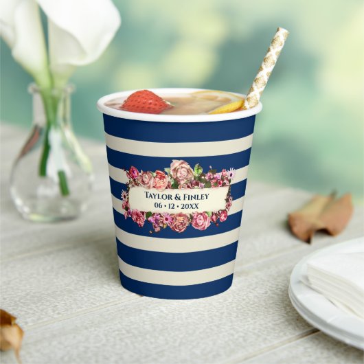 Antieke marineblauwe strepen bloemige trouw papieren bekers (Insitu)
